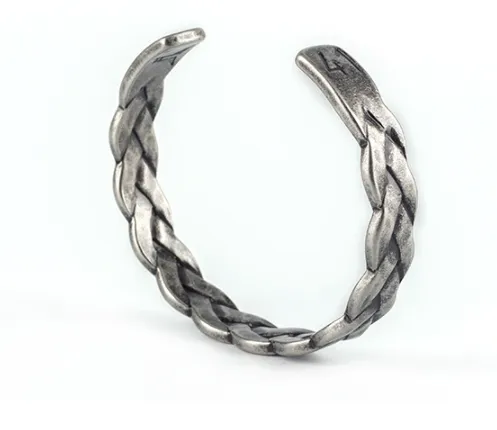 Vintage twist bracelet