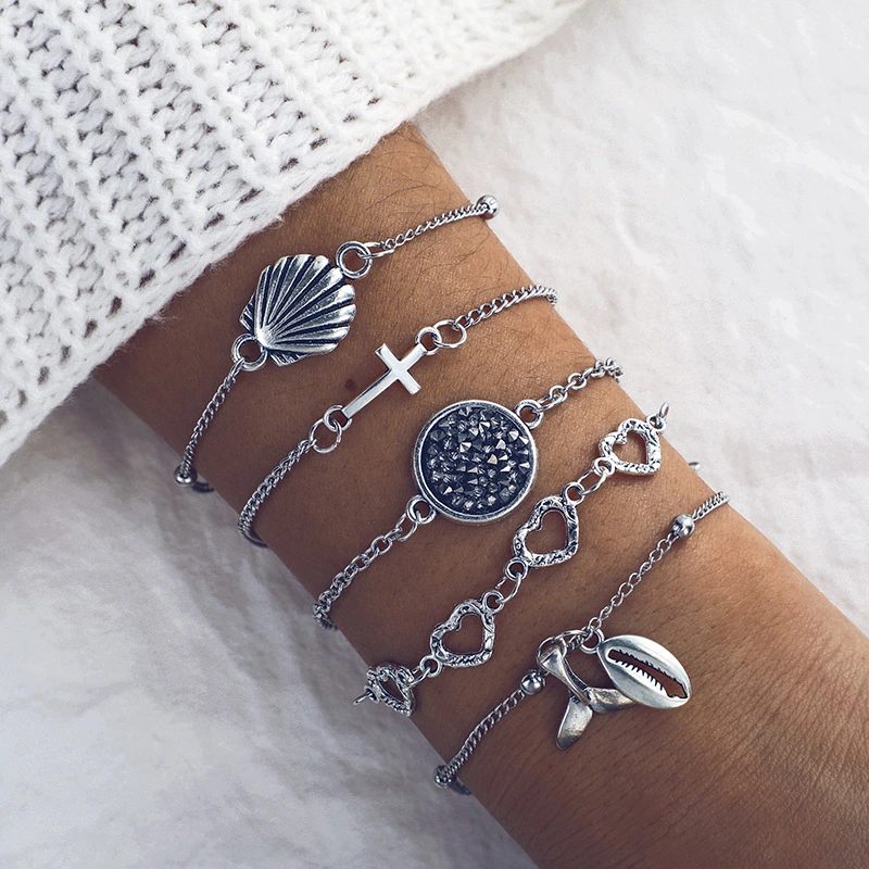 Multi-layer fishtail shell bracelet