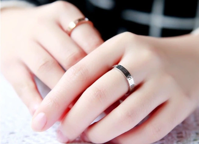 Roman numerals diamond couple ring