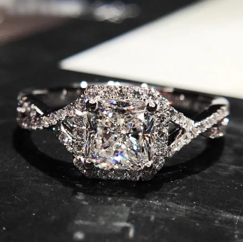 Wish hot 6mm new princess diamond ring Europe and America inlaid zircon female 925 silver engagement ring