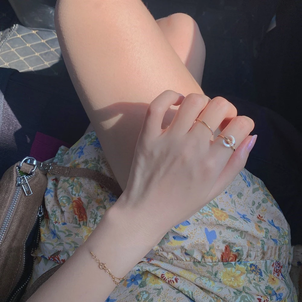 But the moon ring under the moon
