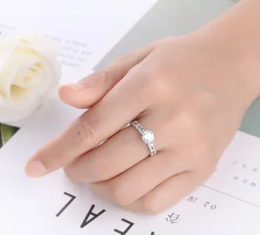 White gold zircon jewelry ring