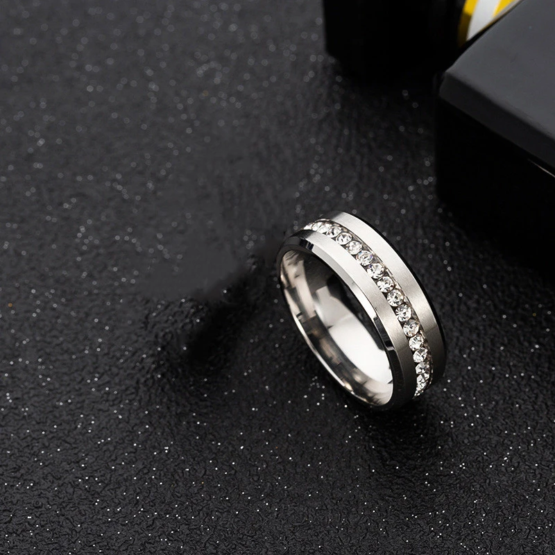 Single row full diamond zircon ring