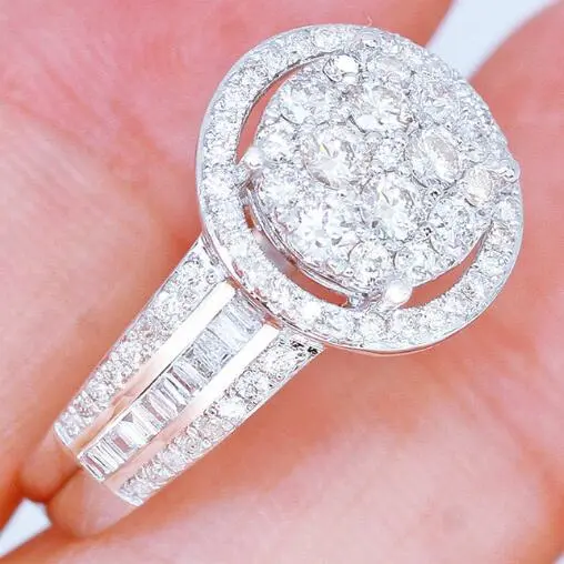 Women's Diamond Ring