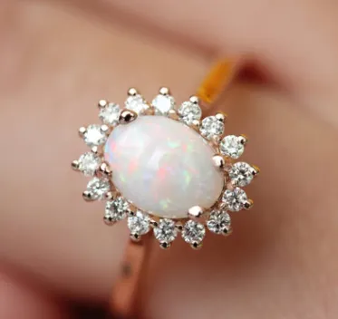 Wish hot new egg-shaped opal opal ring European beauty plated 18k rose gold royal jewelry