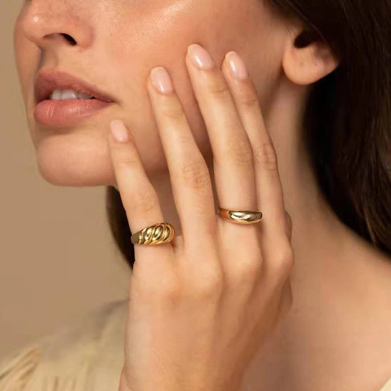 Women's vintage croissant twill ring
