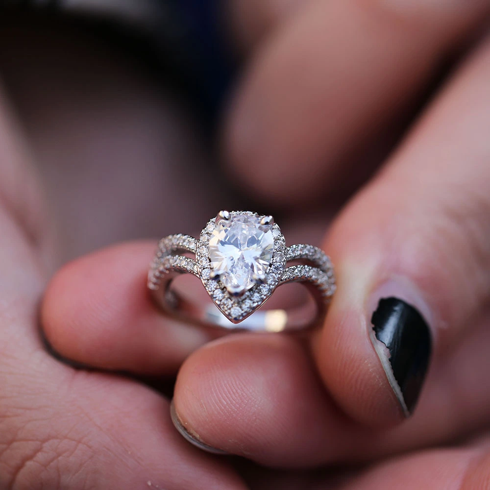 Drop-shaped lady ring