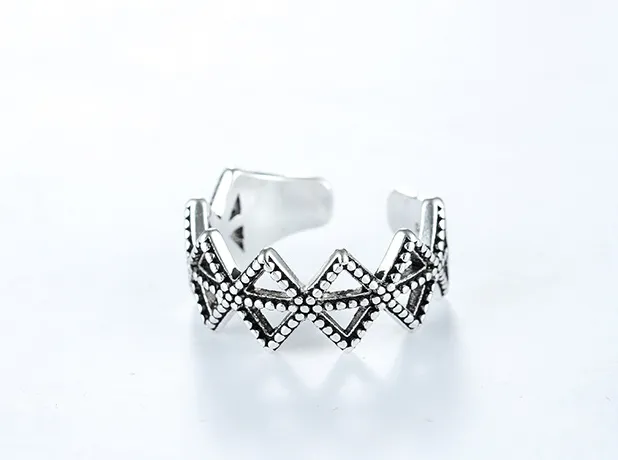Diamond geometric ring