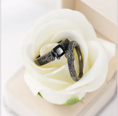 Stylish black gold zircon set ring