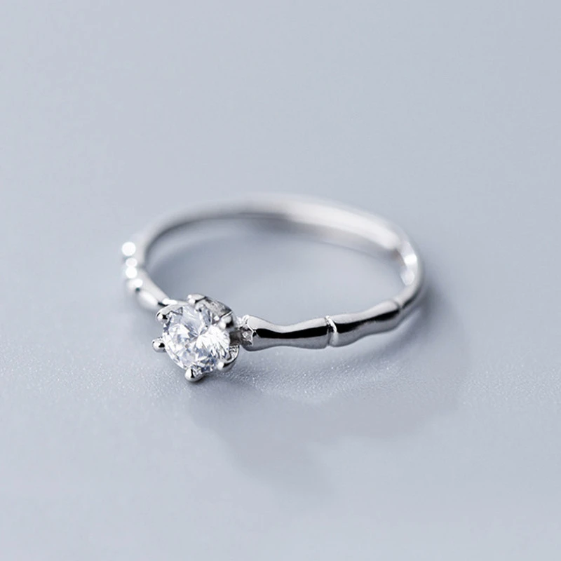 Simple Single Diamond Six Prong Ring