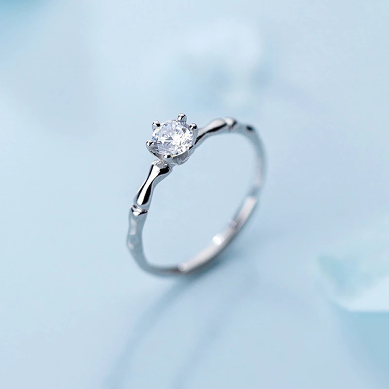 Simple Single Diamond Six Prong Ring