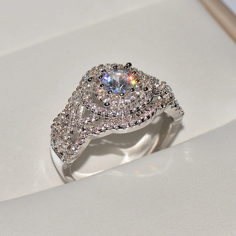 Fashion micro-inlaid diamond ladies ring
