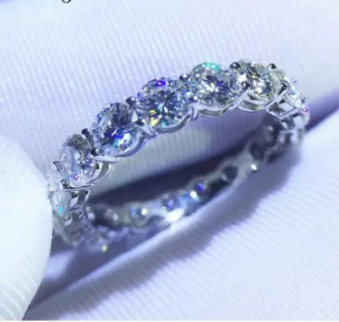 Engagement ring lady finger jewelry