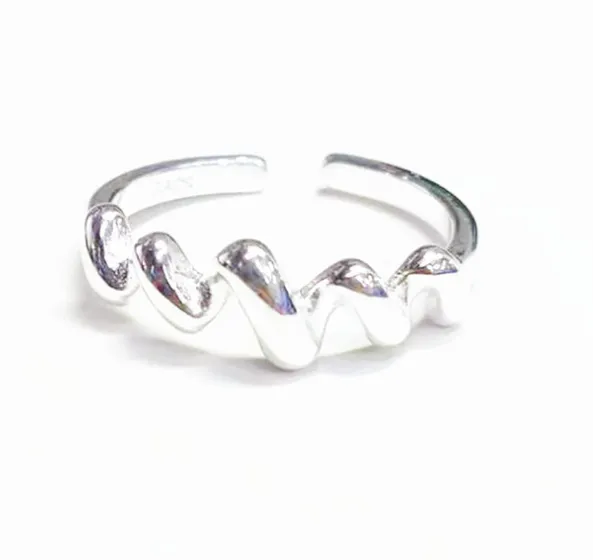 Wavy ring