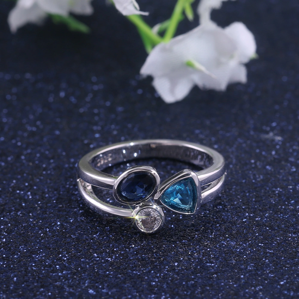 Irregular three-color diamond ring