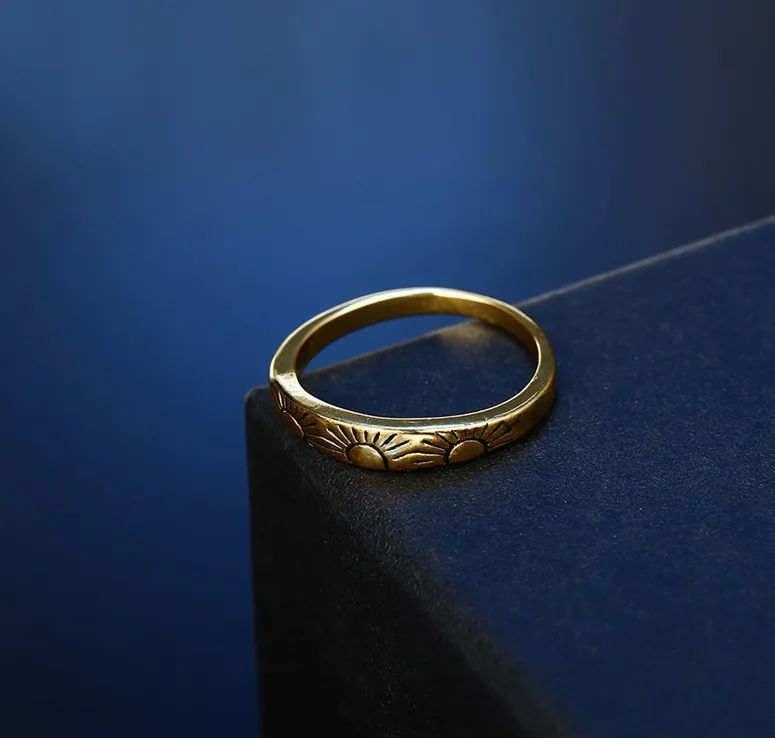 European and American 14K Gold Engagement Ring