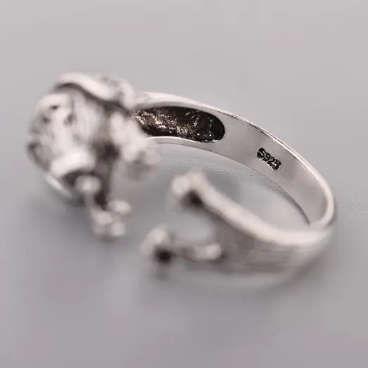 Fashion vintage distressed ring