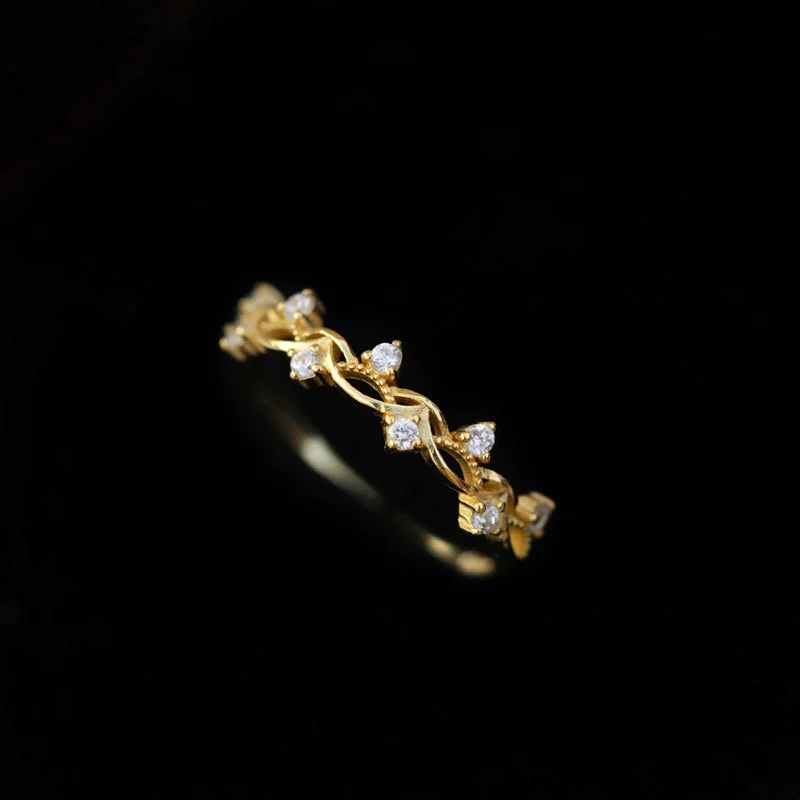 Winding hollow branch diamond ring