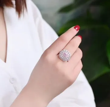Cross-border Foreign Trade Hot New Style Super Champagne Square Diamond Zircon Ring Simulation Wedding Diamond Carat Diamond Ring