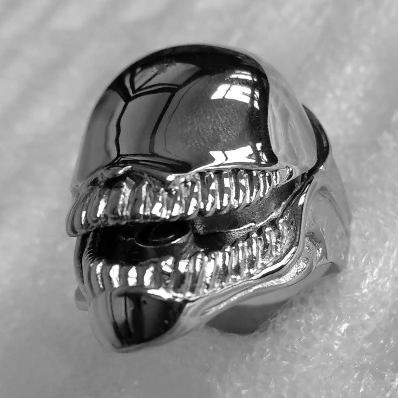 Domineering Men's Titanium Steel Punk Skull Ring