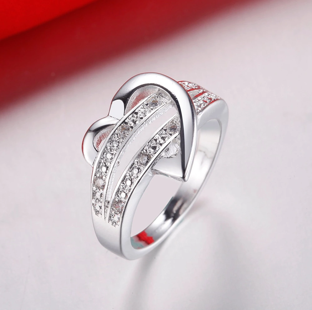 Fashion creative heart ring