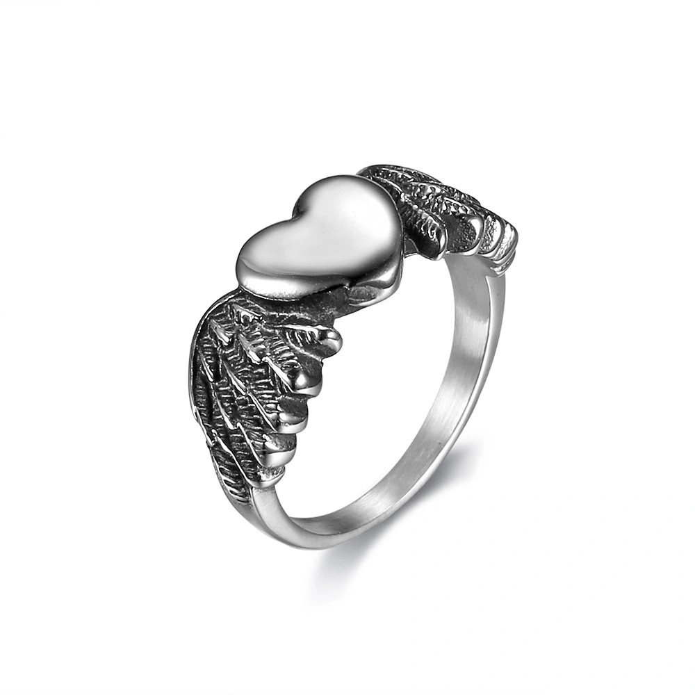 Heart-shaped wings locomotive ladies ring