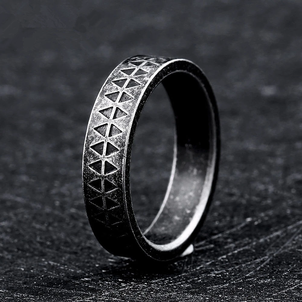 Nordic Sweden Minimalist Titanium Steel Fashion Triangle Diamond Ring