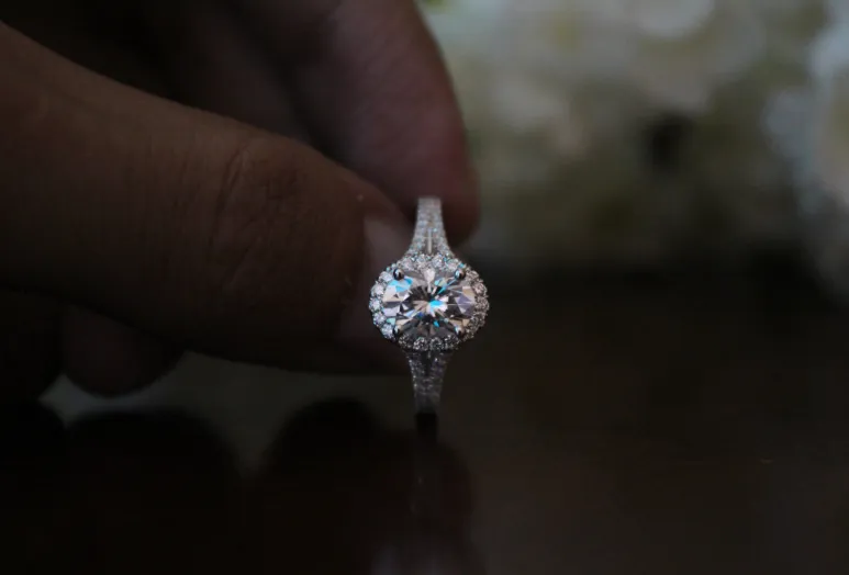 Simulated zircon oval ring