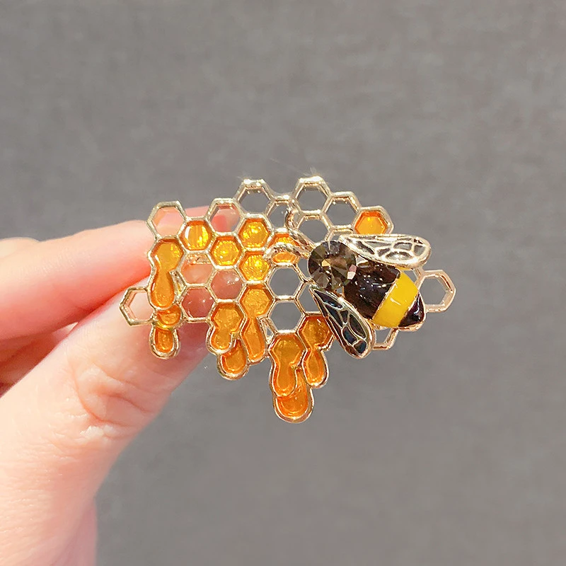 Honey Bee Brooch For Both Men And Women