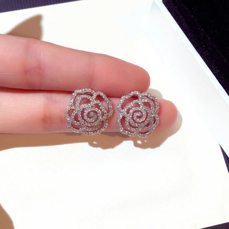 Fashion temperament zircon flower earrings