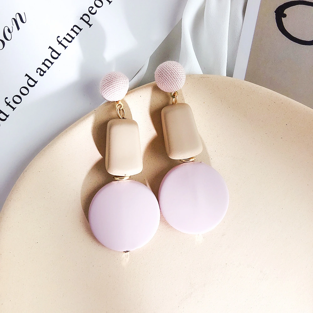 Women's earrings