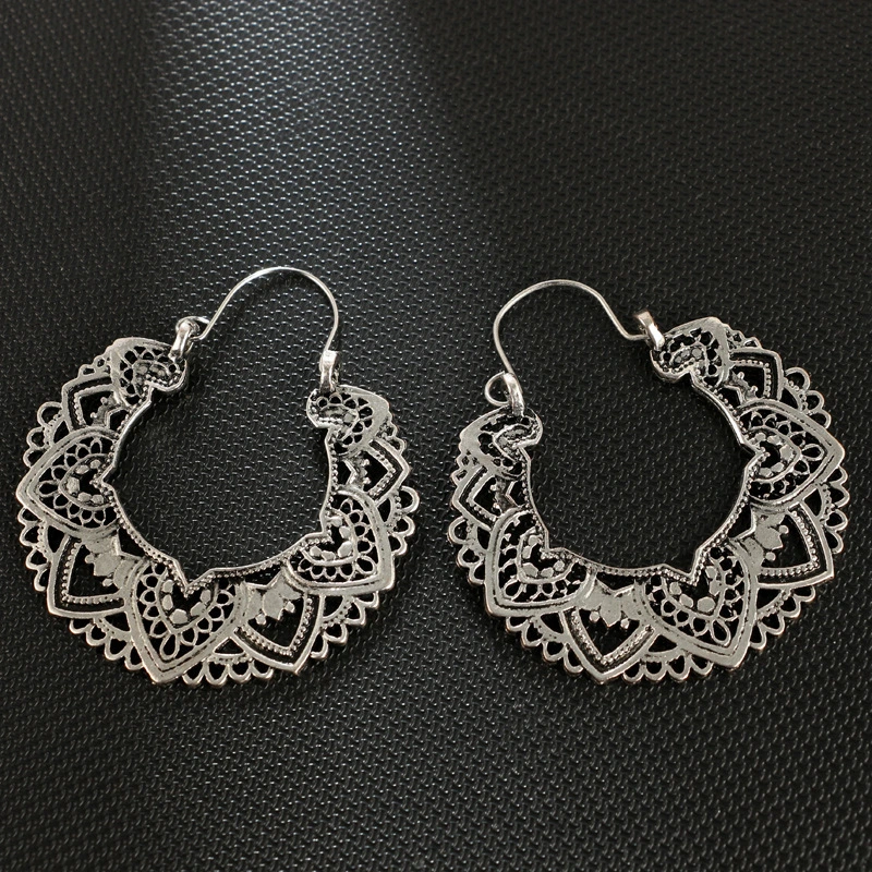 Pattern totem earrings