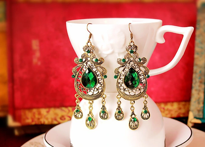 Vintage Tassel Drop Earrings Bohemian Water Drop Green Crystal Stone Long Earrings