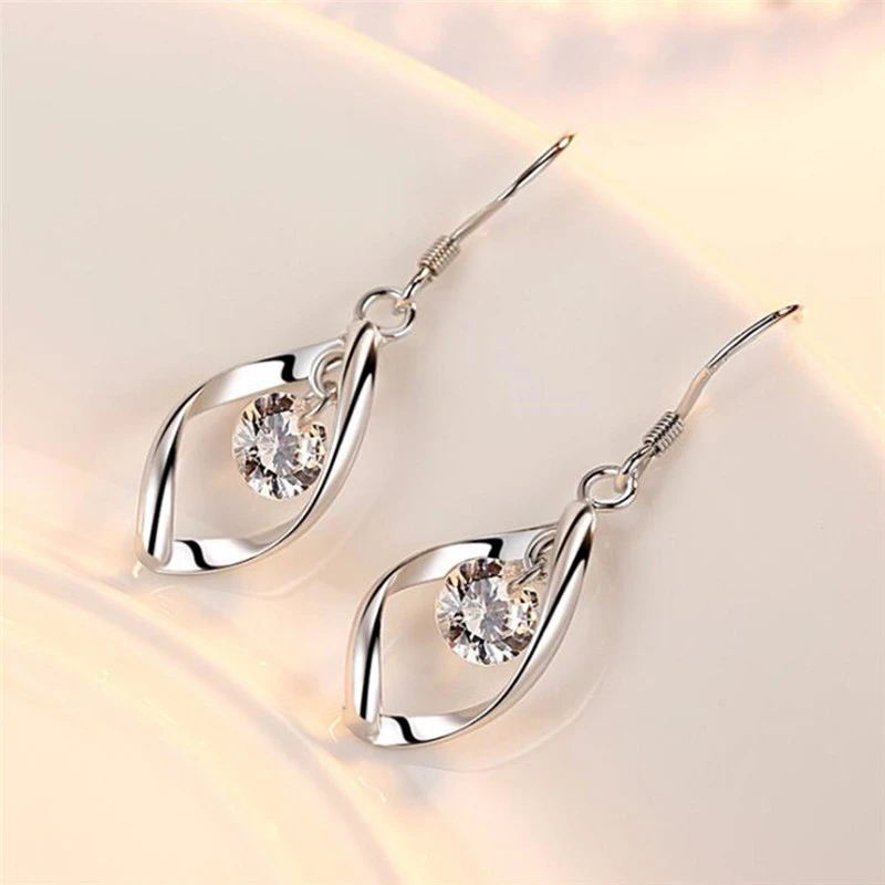 Fashion temperament earrings