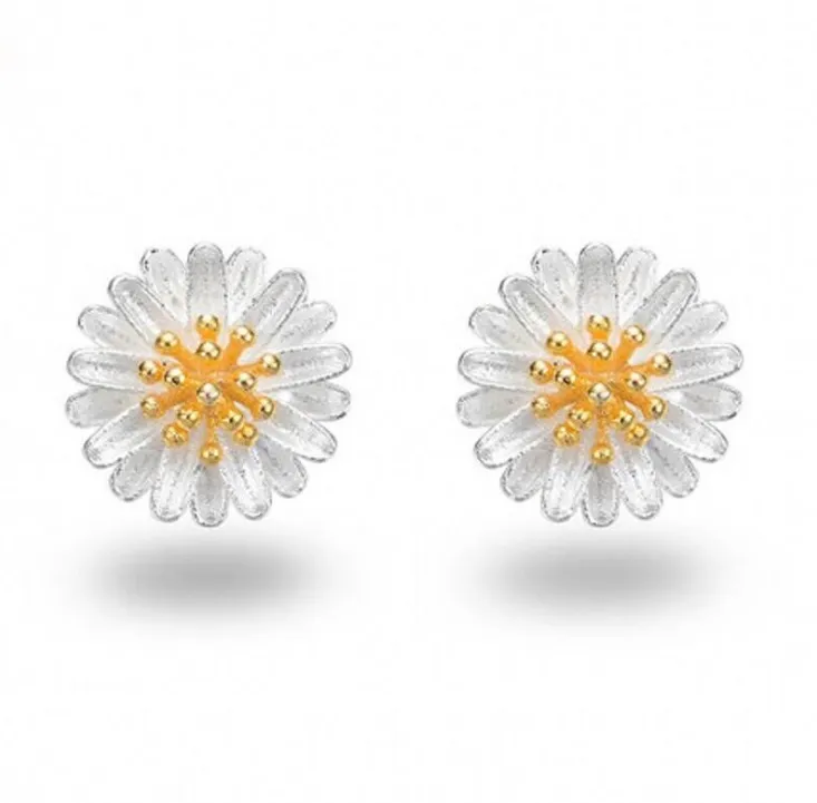 Small daisies earrings earrings Korean version of wild small  sun flower chrysanthemums