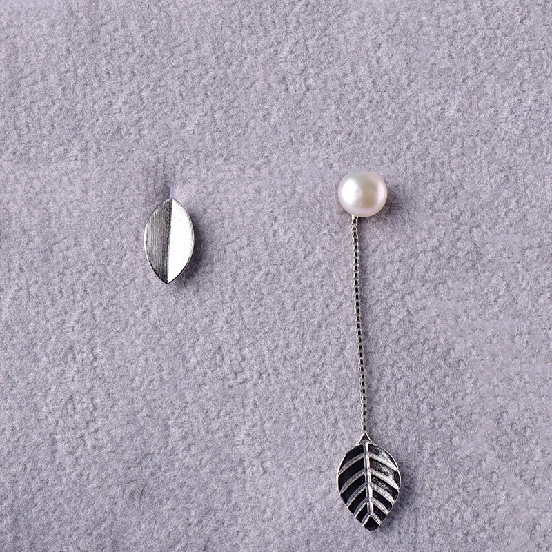 Irregular leaf earrings