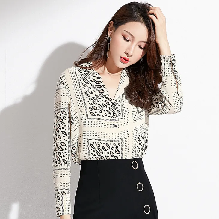 Women's long-sleeved v-neck lazy shirt design leopard shirt women