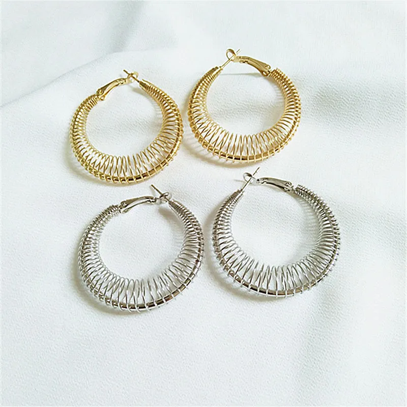 Spring curve earrings