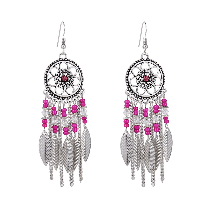 Female round flower-shaped diamond earrings