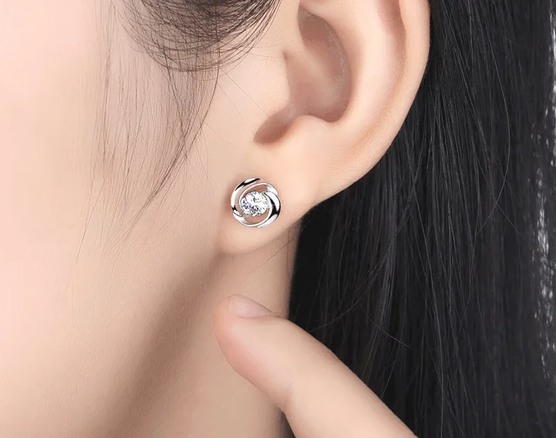 Four-leaf clover rose earrings
