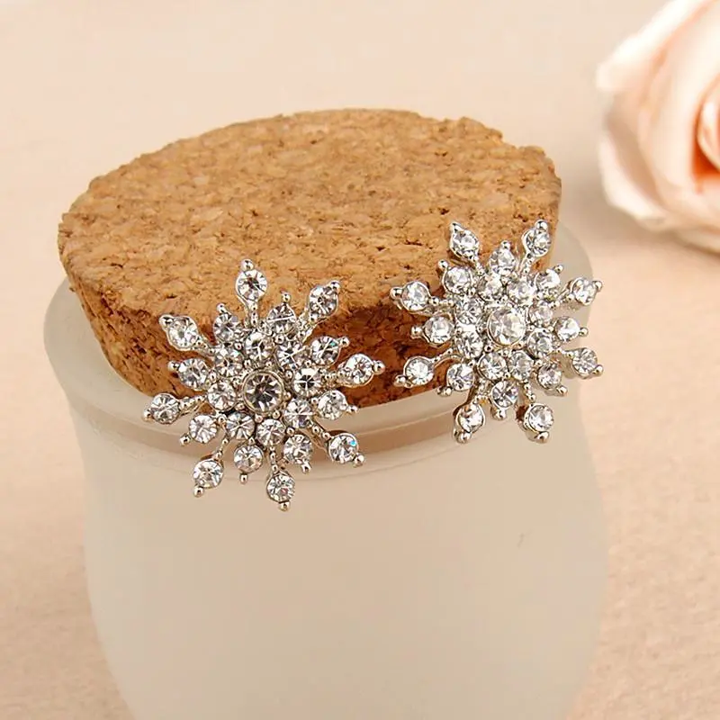 Korean version of exquisite rhinestone enamel diamond snowflake hypoallergenic earrings