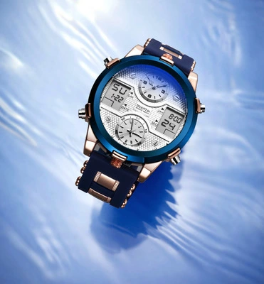 Dual movement quartz watch