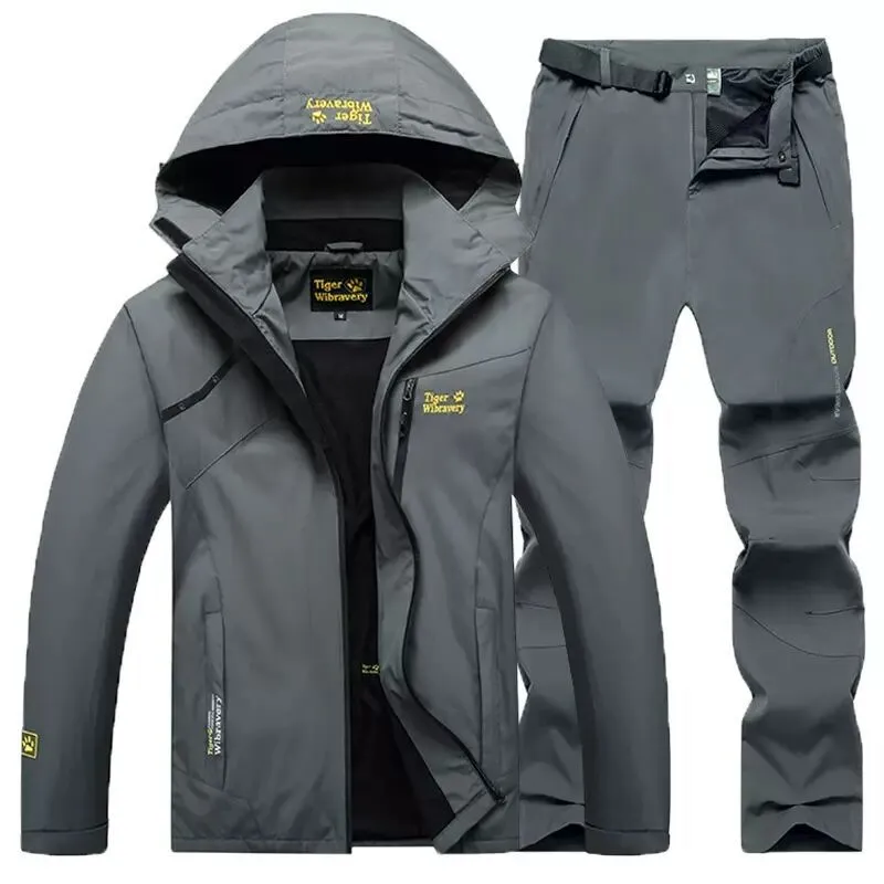 Outdoor waterproof stormsuit