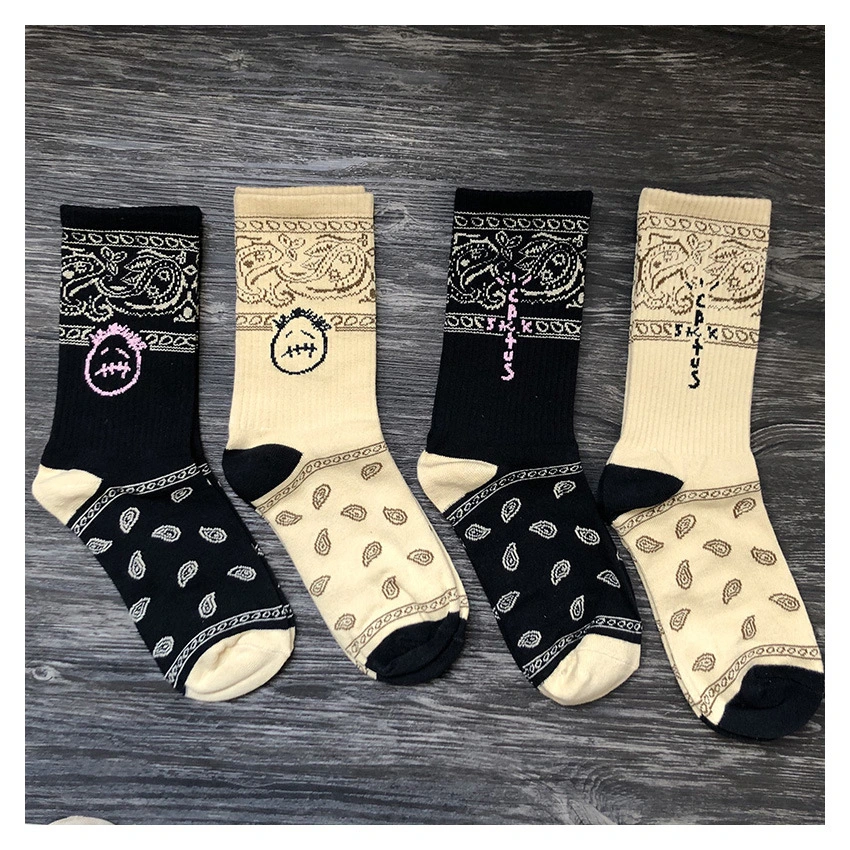 Cashew flower letter expression cotton sports socks