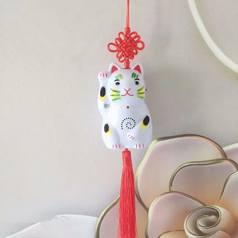 Chinese voice broadcast lucky cat welcome device