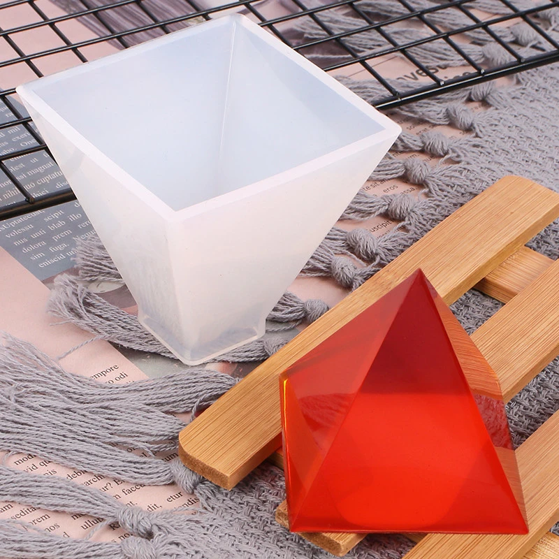 Crystal Epoxy Pyramid Mould