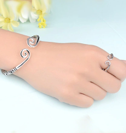 Xiangyun tight hoop plated bracelet
