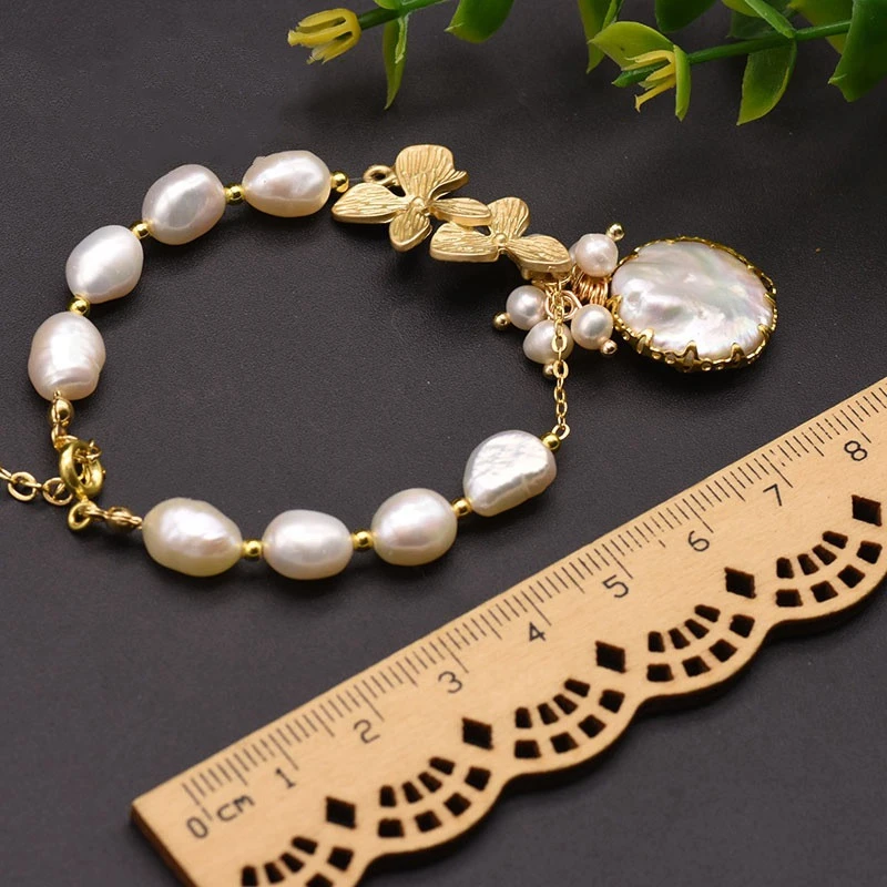 Baroque freshwater pearl bracelet