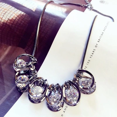 Crystal Rhinestone Short Clavicle Chain Korean Accessories Female Ornament Pendant Necklace