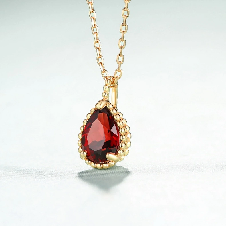 Classic style natural garnet pendant